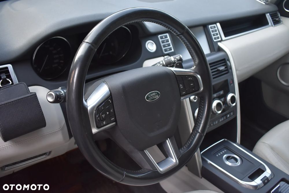 Land Rover Discovery Sport - 11