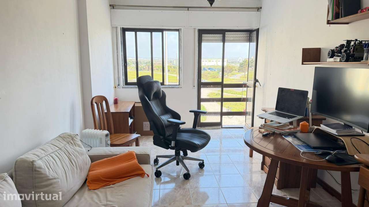 Apartamento T1 em Peniche – A 200 metros da Praia da Cova de Alfarroba - Grande imagem: 3/27