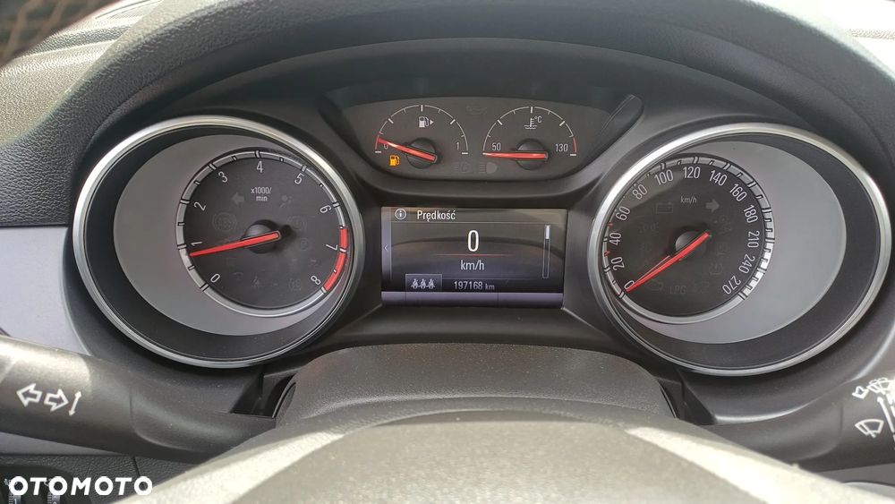 Opel Astra 1.4 Turbo Business - 18