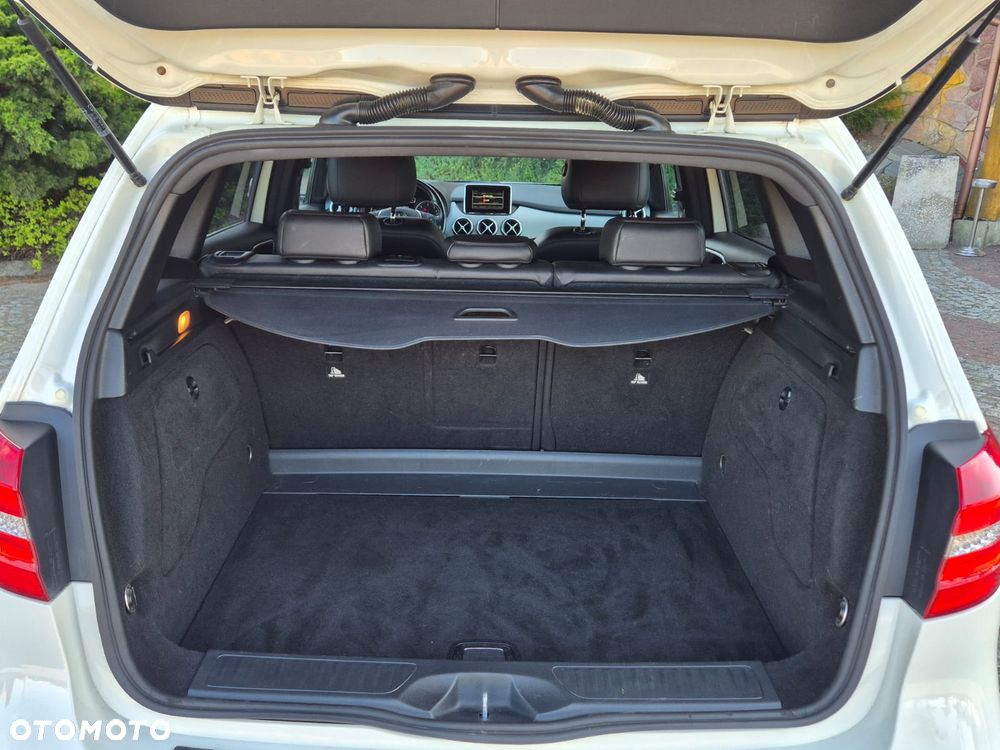 Mercedes-Benz Klasa B 180 CDI (BlueEFFICIENCY) - 28