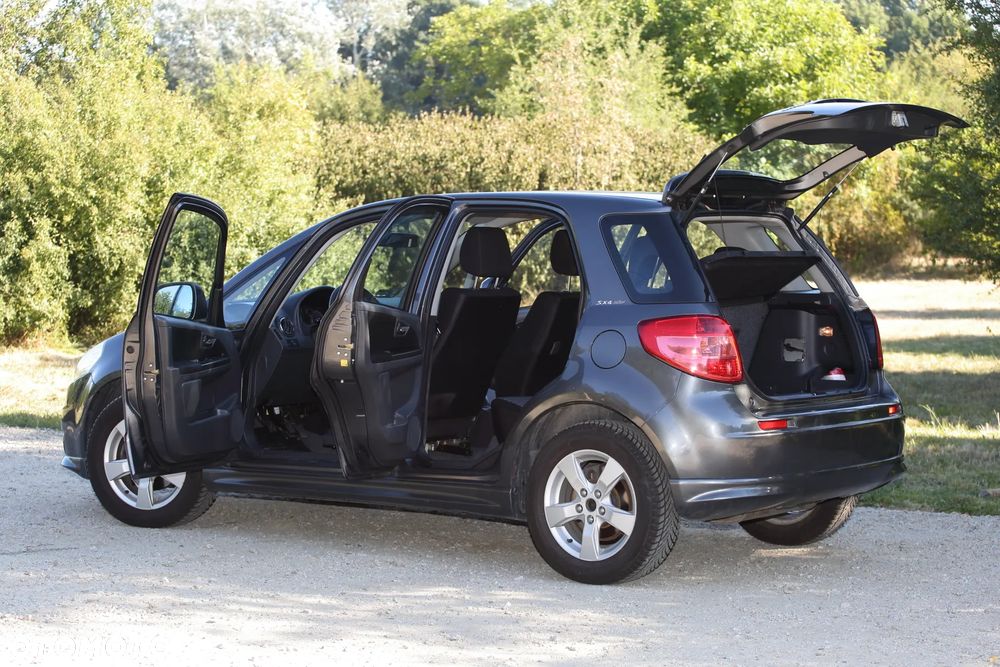 Suzuki SX4 - 4