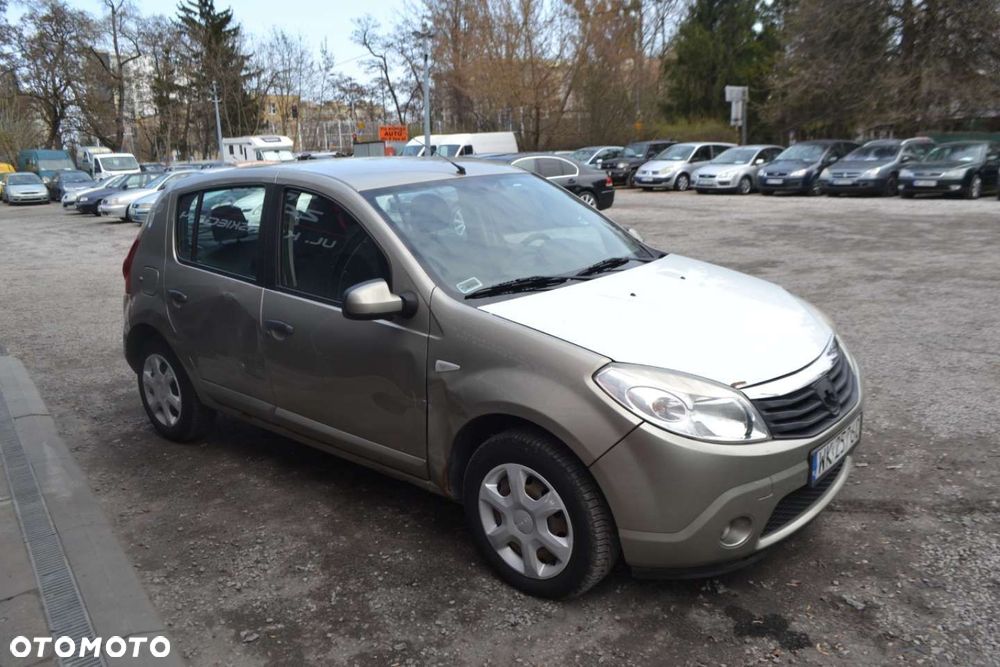 Dacia Sandero - 4