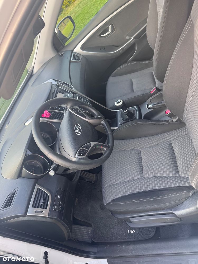 Hyundai i30 i30cw 1.6 CRDi Trend - 10