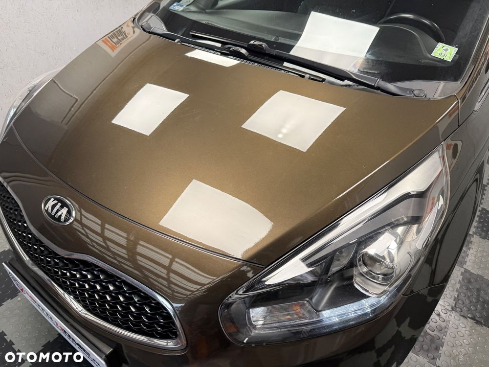 Kia Carens - 30