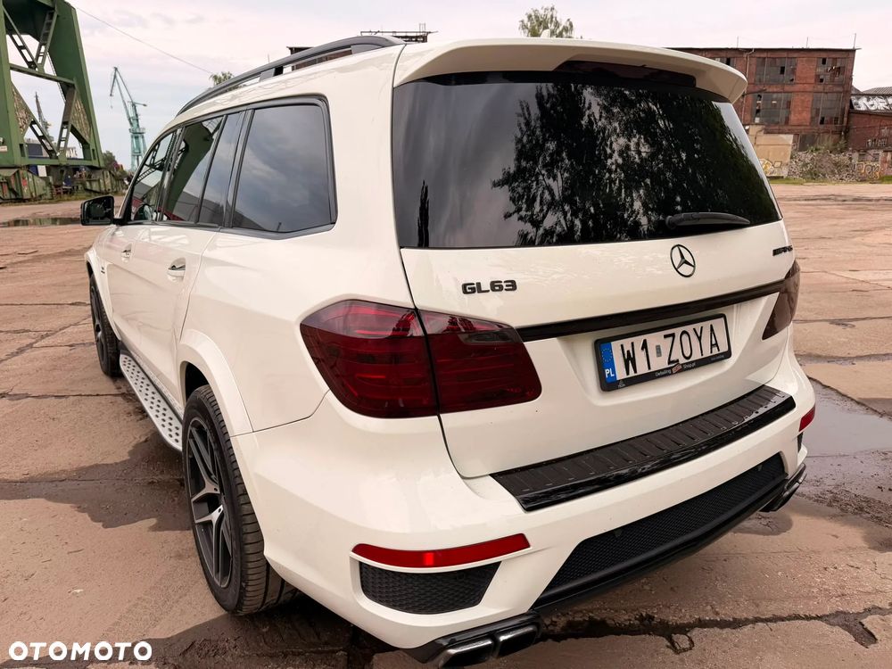 Mercedes-Benz GL 63 AMG - 22