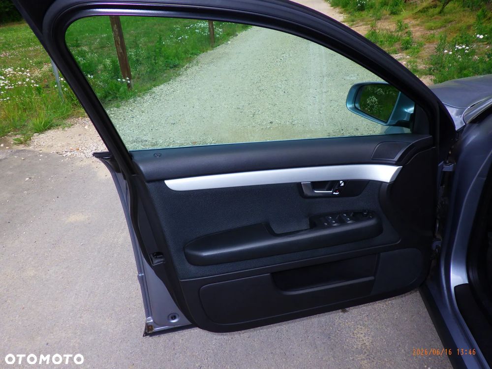 Audi A4 Avant 2.5 TDI - 16