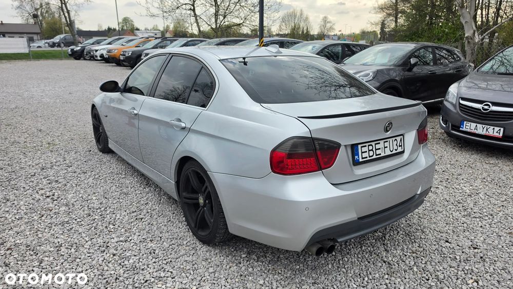 BMW Seria 3 325i - 4