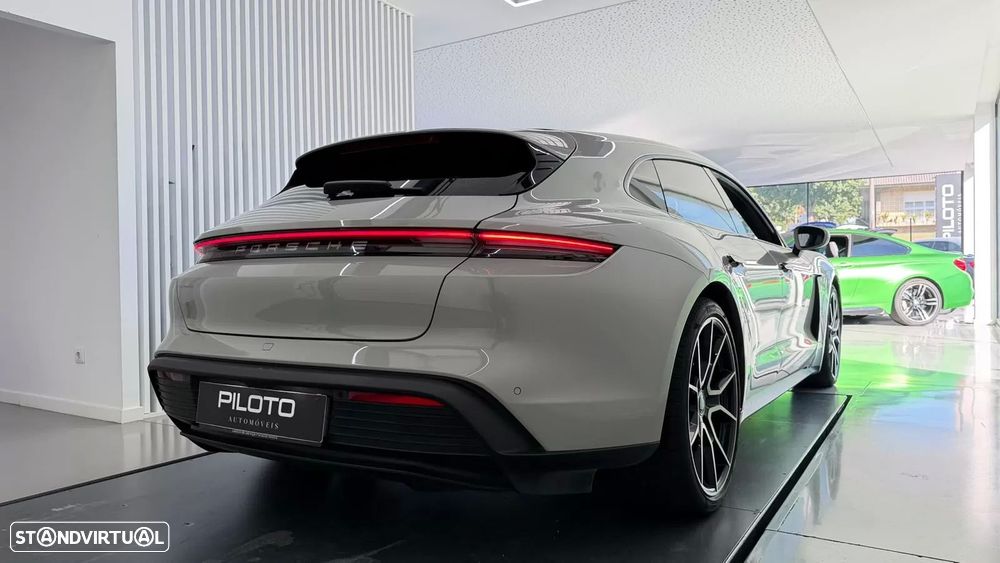 Porsche Taycan Sport Turismo Standard - 36