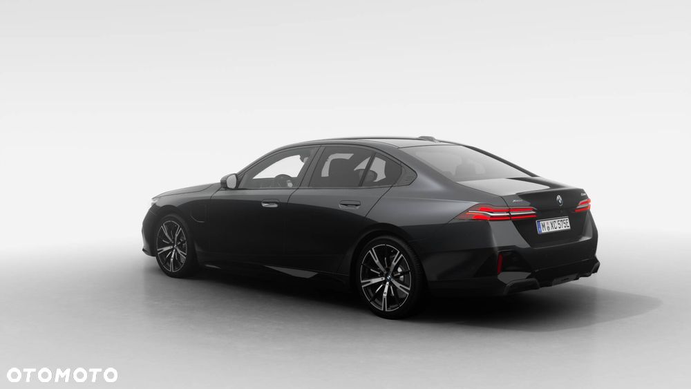 BMW Seria 5 530e xDrive PHEV - 3