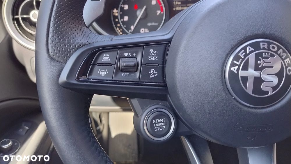 Alfa Romeo Stelvio - 14
