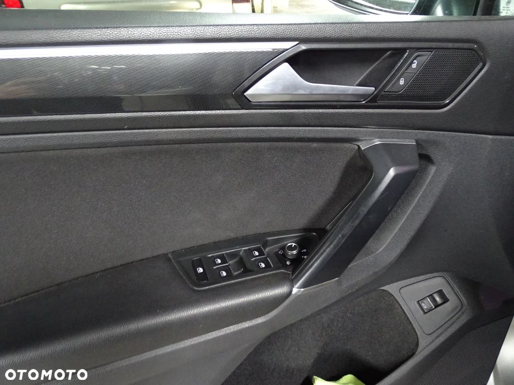 Volkswagen Tiguan - 33