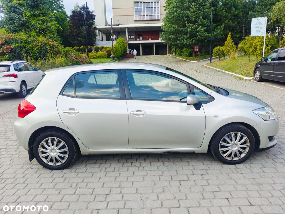 Toyota Auris 2.0 D-4D Premium - 3