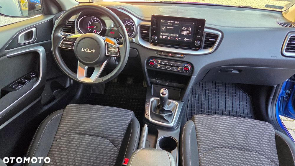 Kia Ceed 1.5 T-GDI M - 13