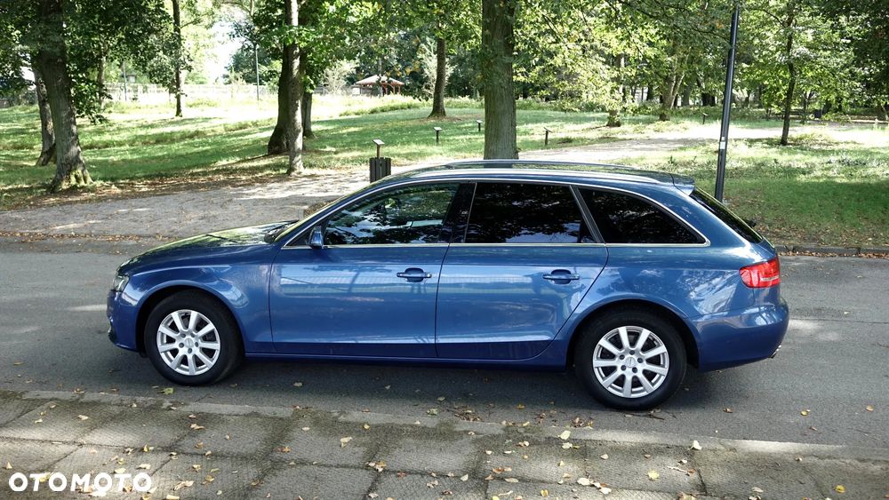 Audi A4 Avant - 25