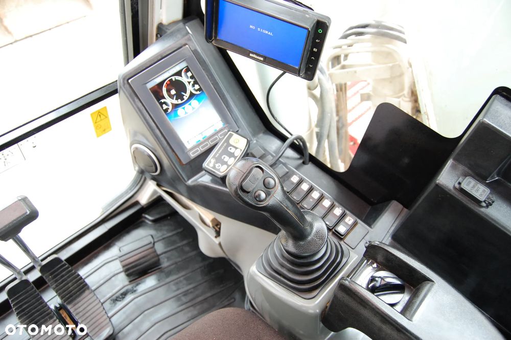 Takeuchi TB2150R - 22