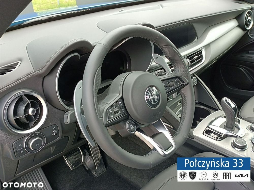 Alfa Romeo Stelvio - 13
