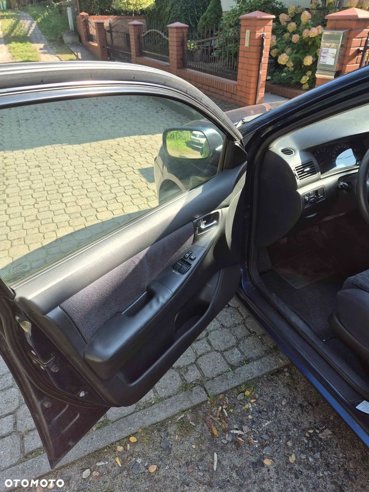 Toyota Corolla 1.6 VVT-i Sol - 11