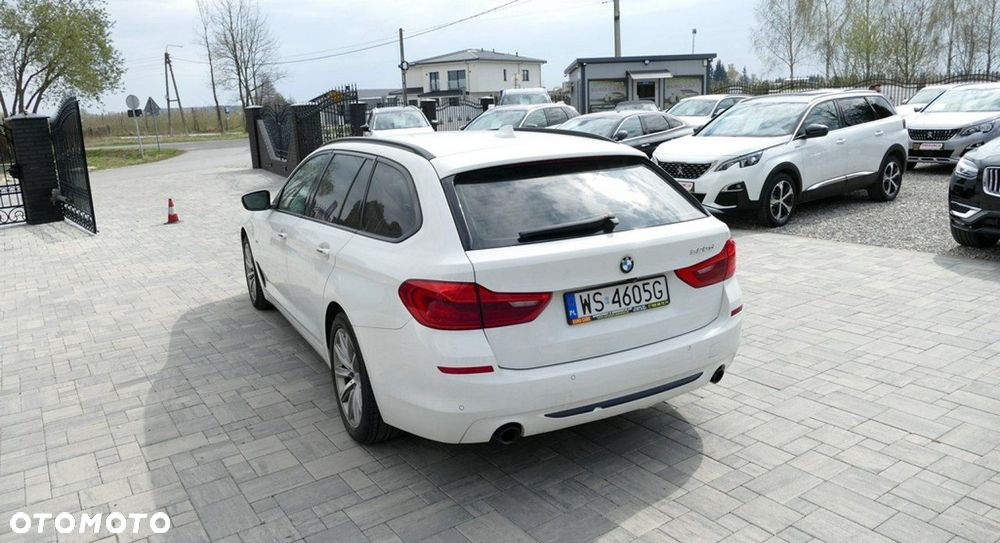 BMW Seria 5 520d Sport Line sport - 12