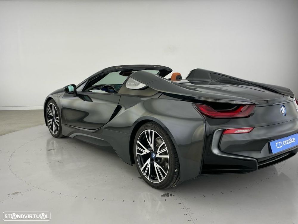 BMW i8 Roadster - 30