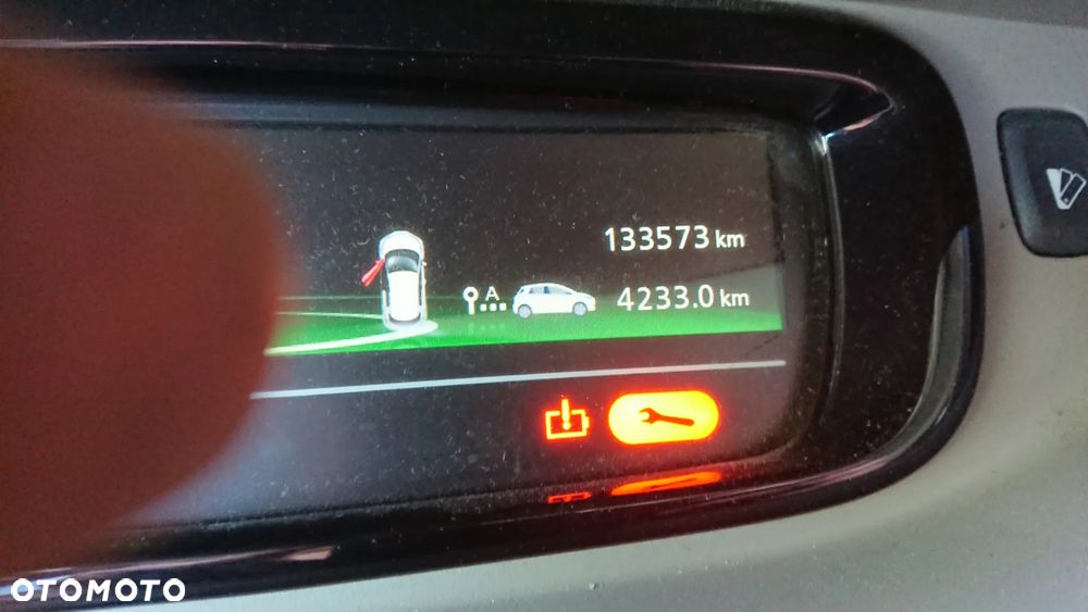 Renault Zoe - 8