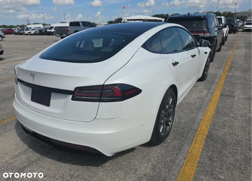 Tesla Model S AWD - 4