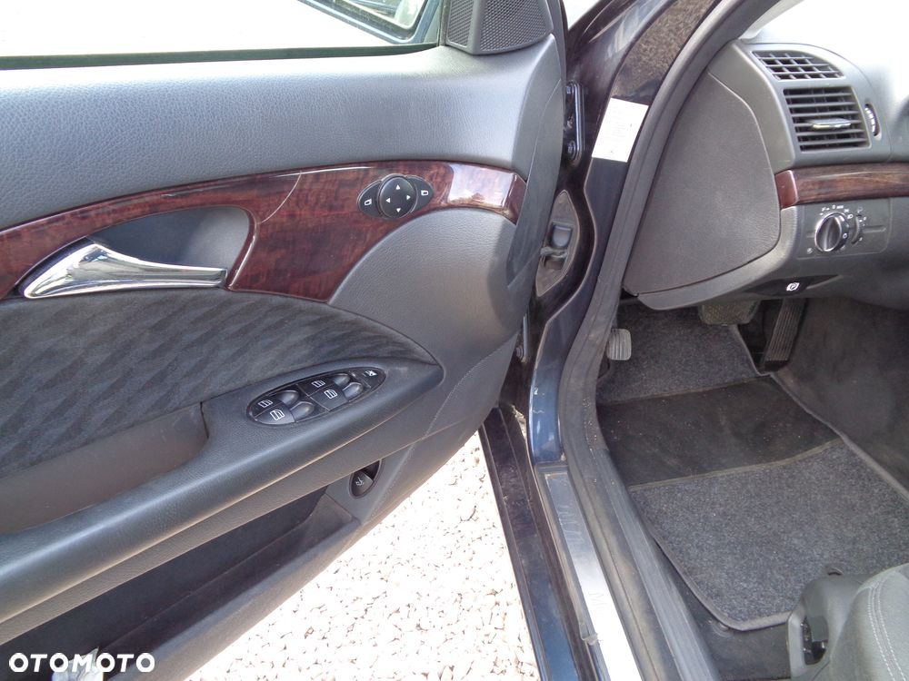 Mercedes-Benz Klasa E 200 CDI Elegance DPF - 8