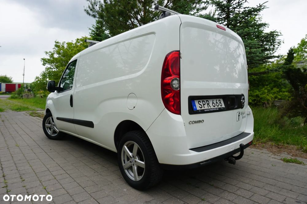 Opel COMBO - 11
