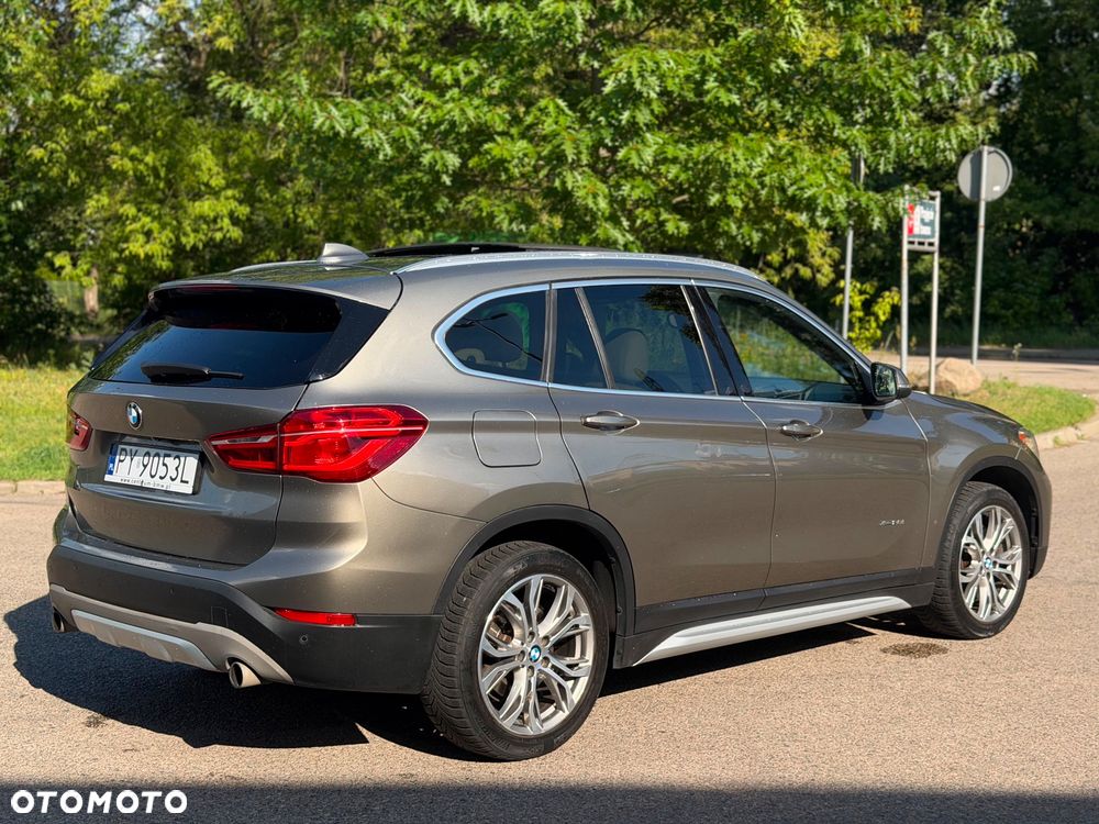 BMW X1 xDrive28i Sport Line - 10