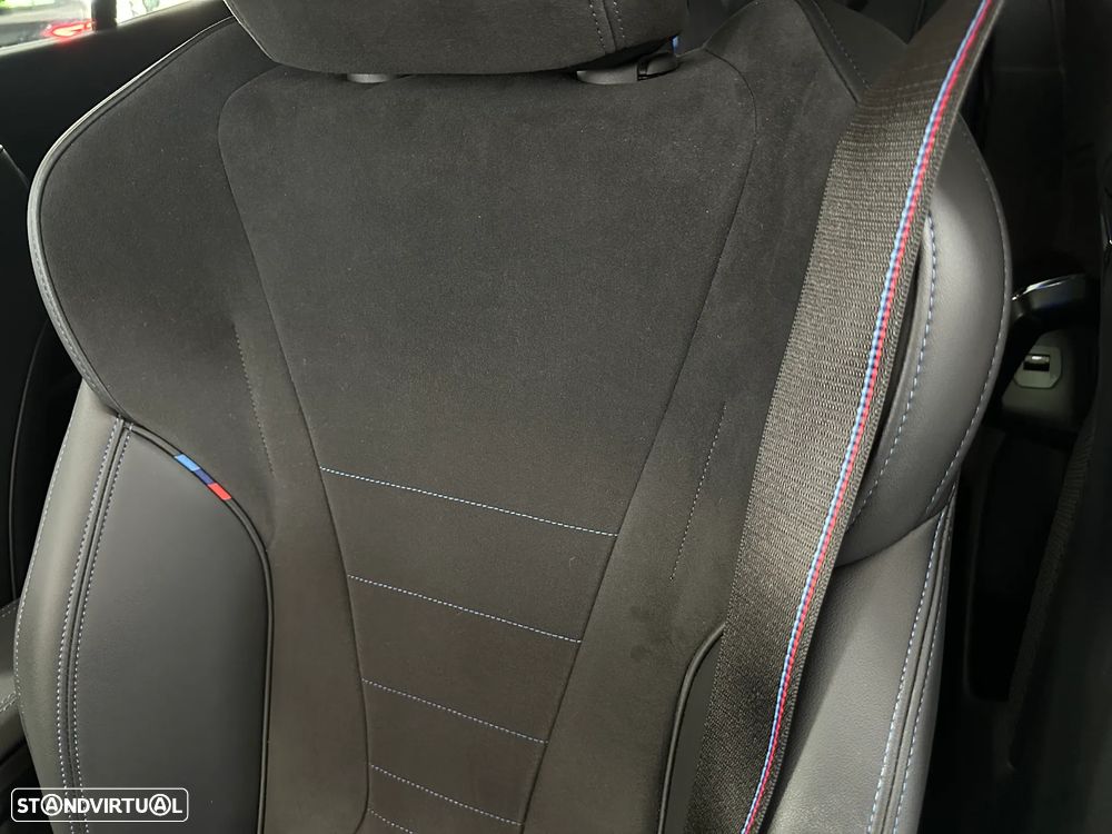 BMW iX2 eDrive20 Pack Desportivo M - 34