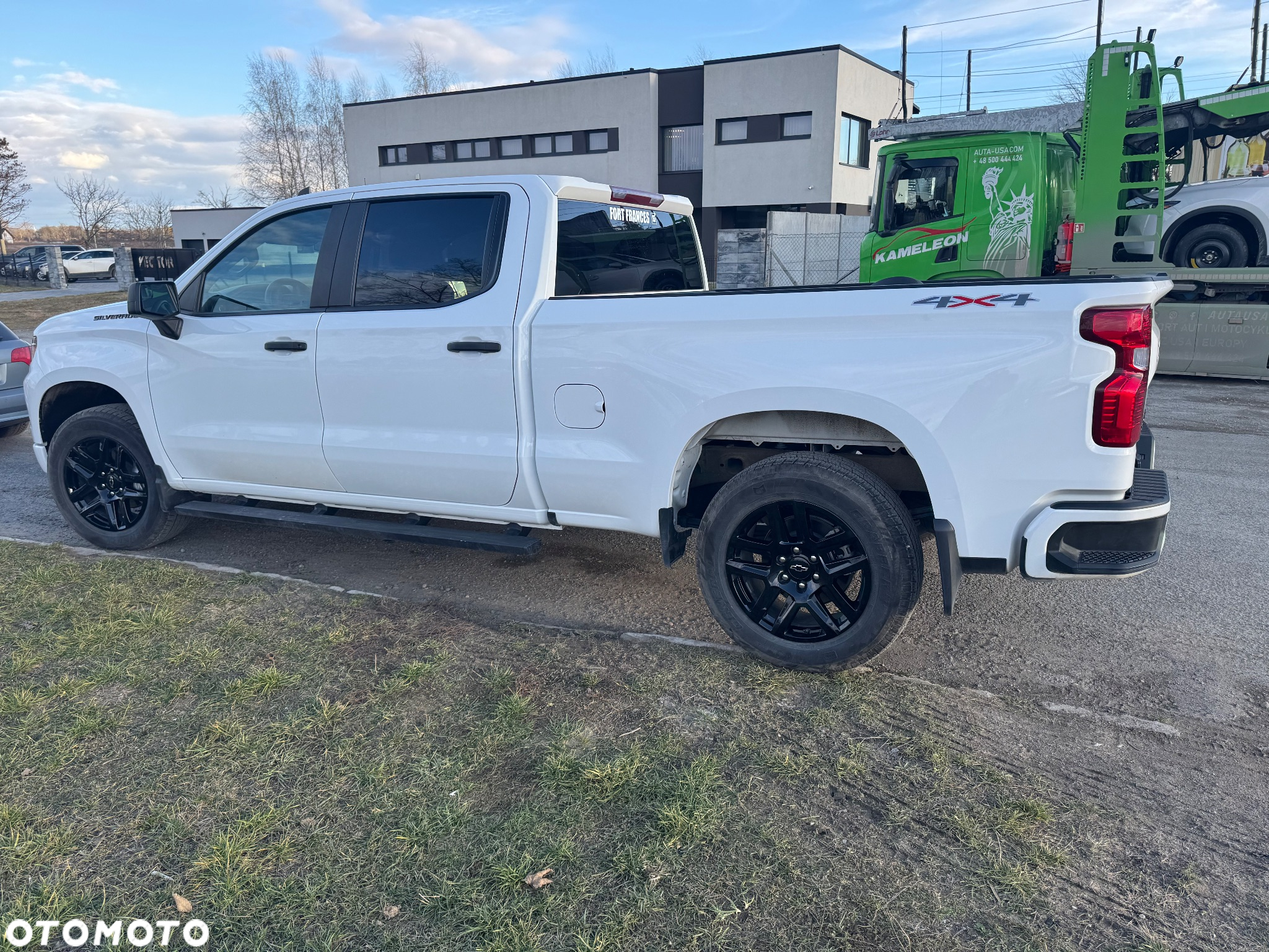 Chevrolet Silverado - 36
