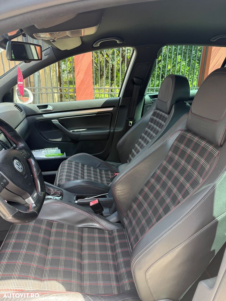 Volkswagen Golf 2.0 FSI DSG GTI 30 Edition - 8