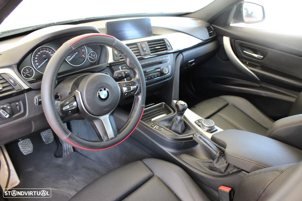 BMW 318 d Pack M - 11