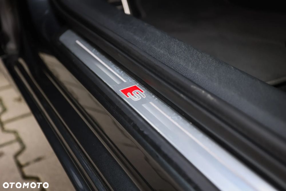 Audi A6 Avant 40 TDI S tronic S line - 20