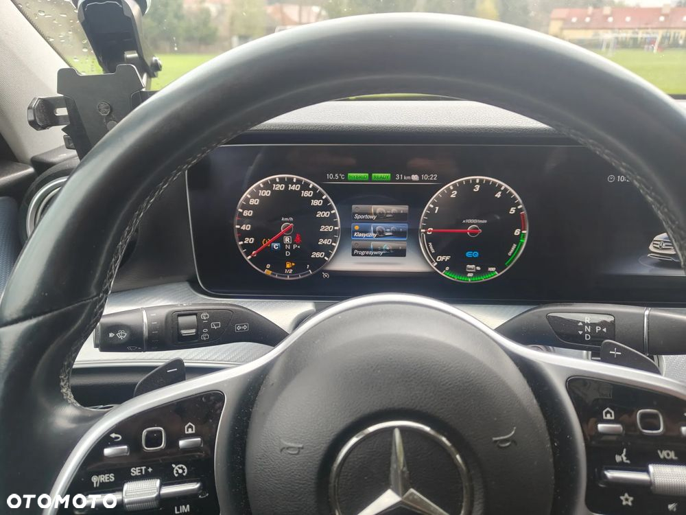 Mercedes-Benz Klasa E 300 de 4Matic 9G-TRONIC - 18
