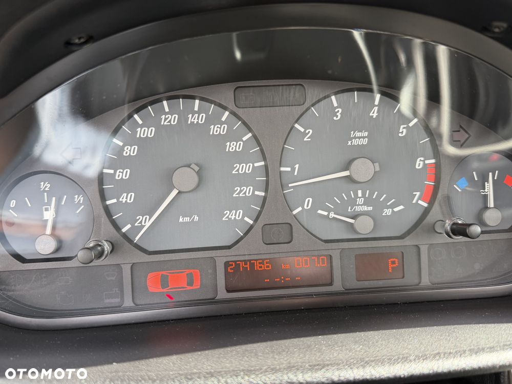 BMW Seria 3 325Ci - 26