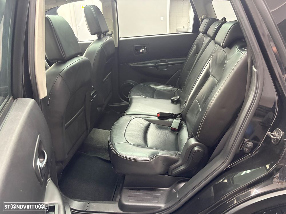 Nissan Qashqai +2 1.6 dCi Tekna Premium 18 360 - 10
