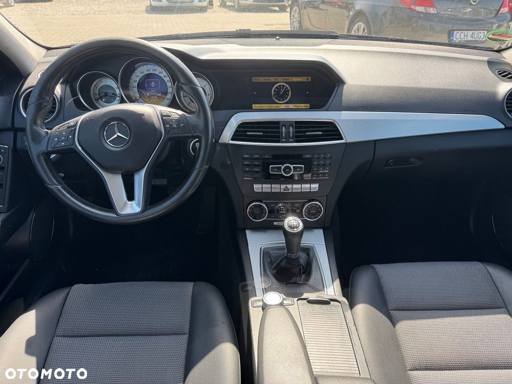 Mercedes-Benz Klasa C 220 CDI Avantgarde DPF Sport Edition + - 10
