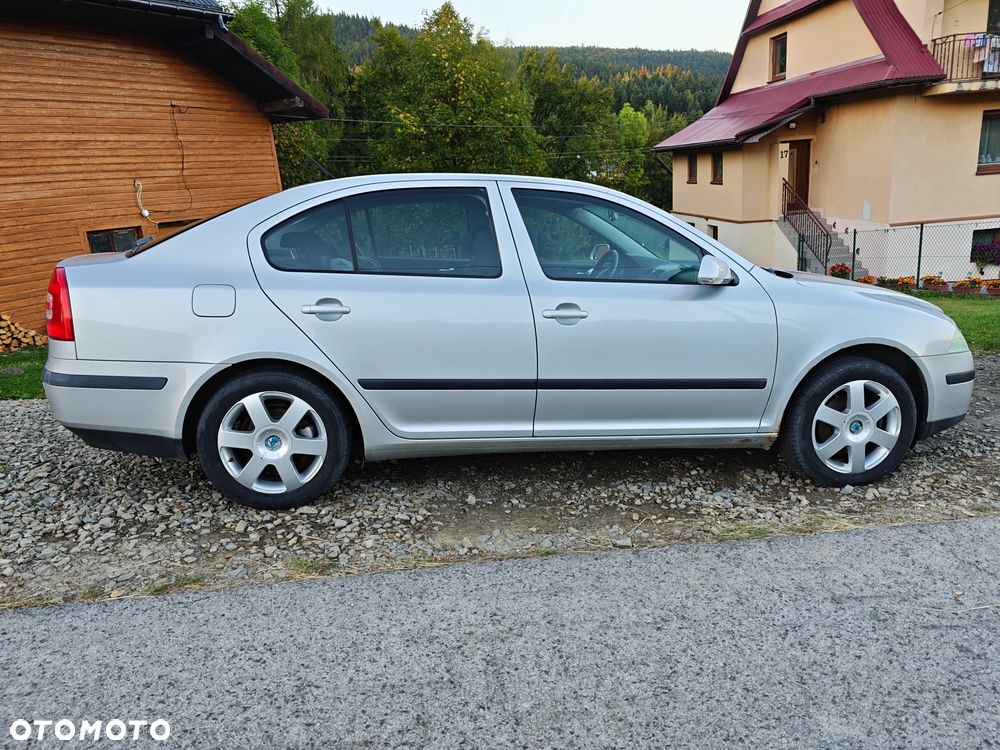 Skoda Octavia 2.0 TDI DPF Ambiente - 2