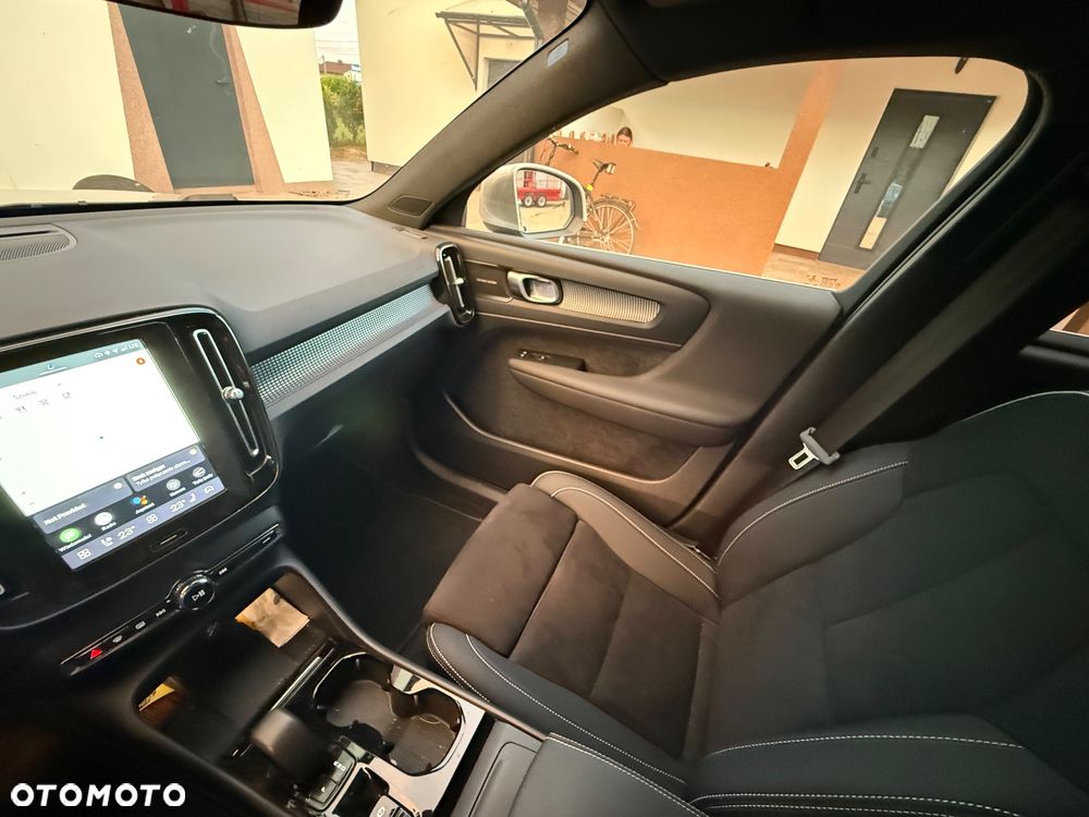 Volvo XC 40 B3 Plus Bright - 3