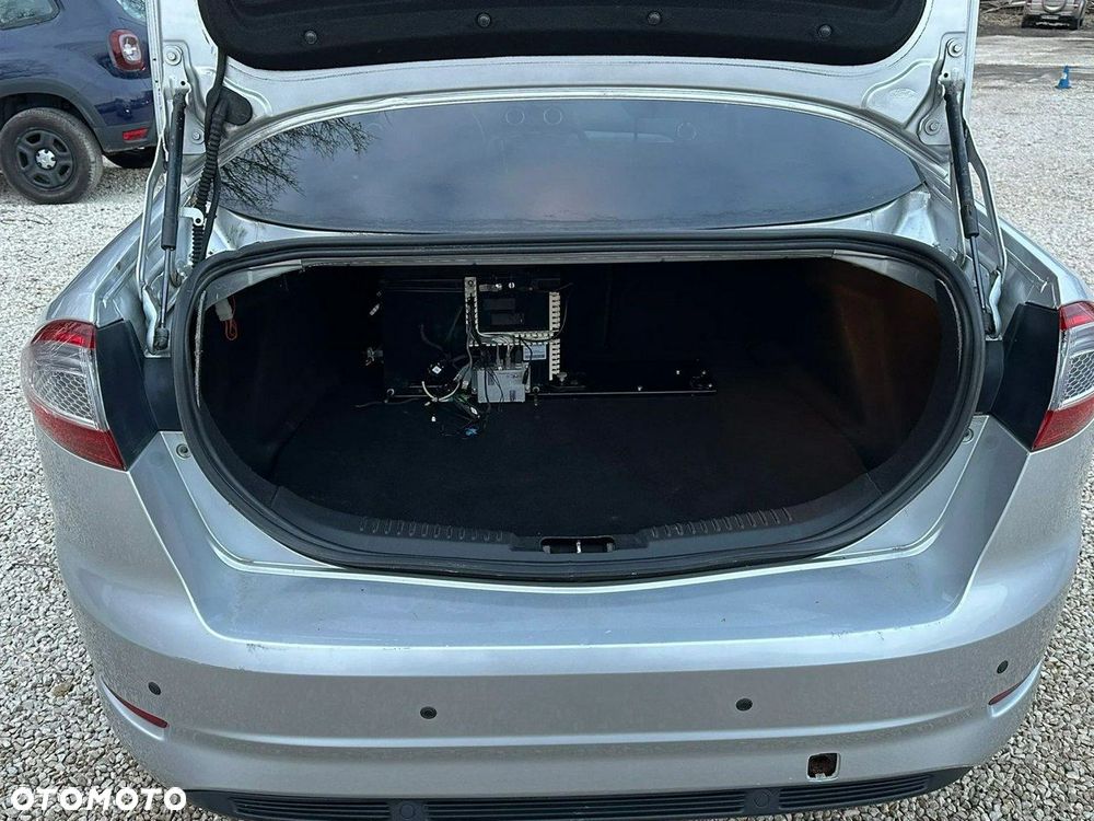 Ford Mondeo 1.6 T Ambiente - 11