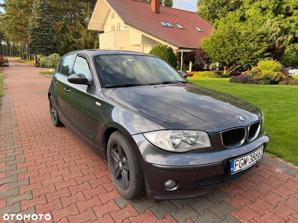 BMW Seria 1 118d DPF - 12