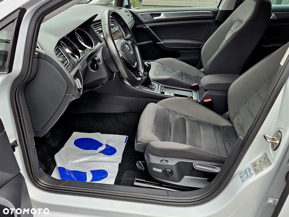 Volkswagen Golf 1.6 TDI SCR Comfortline - 20