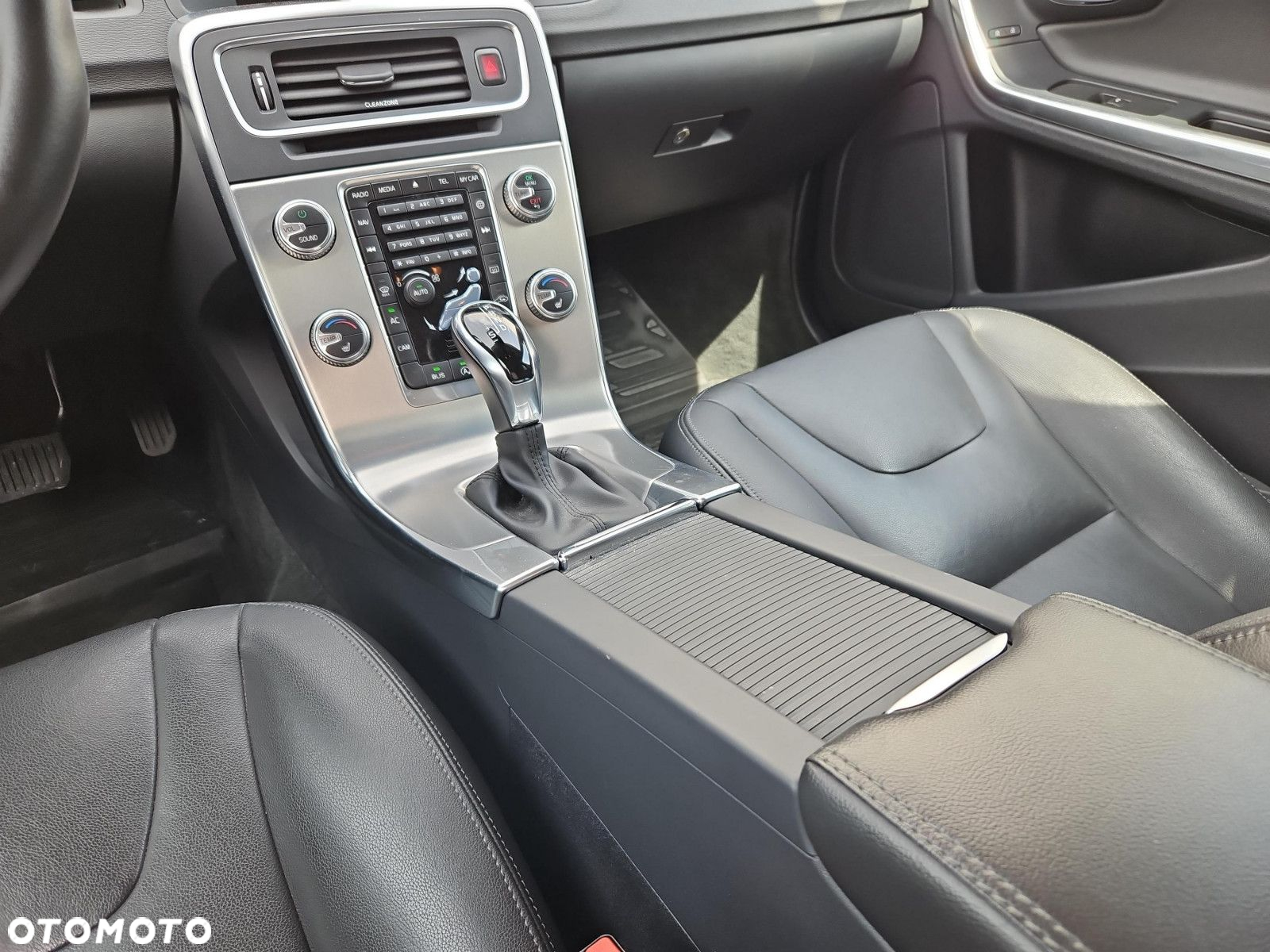 Volvo V60 - 22
