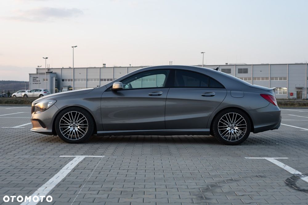 Mercedes-Benz CLA 250 7G-DCT UrbanStyle Edition - 2