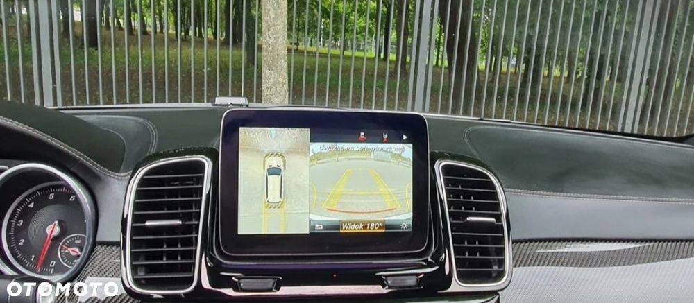 Mercedes-Benz GLS - 18