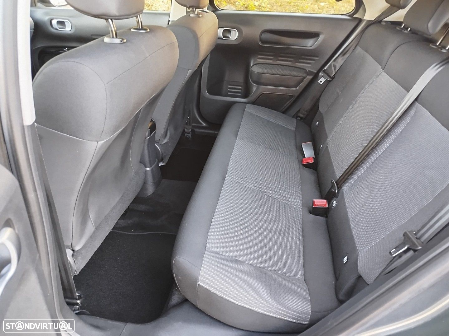 Citroën C4 Cactus 1.2 PureTech Shine EAT6 - 17