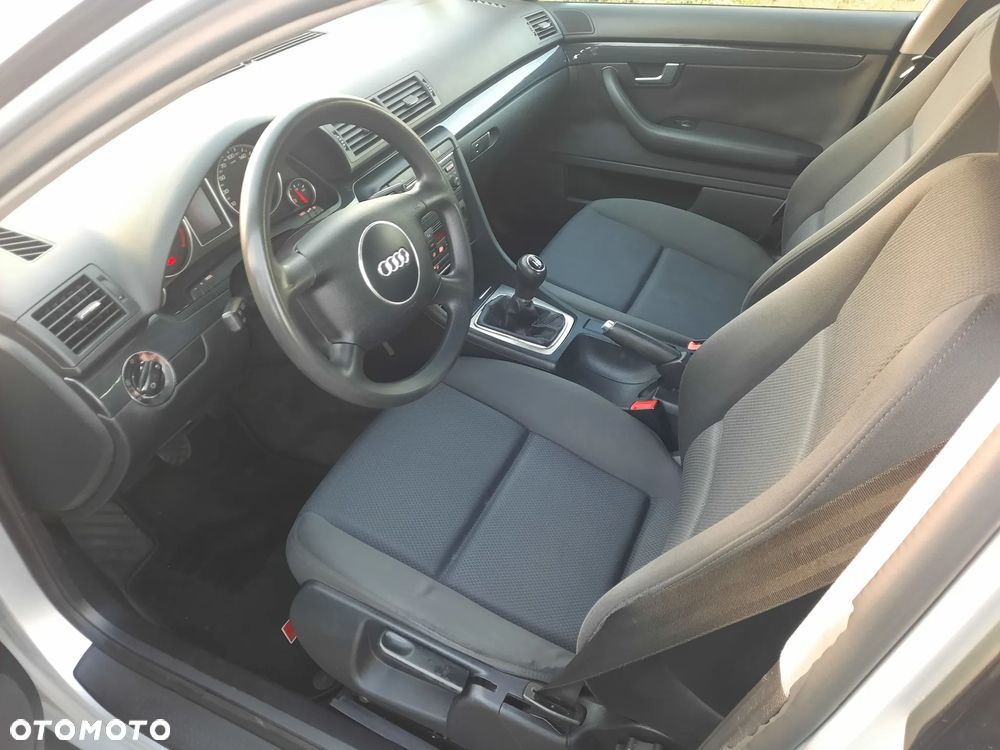 Audi A4 Limousine - 22