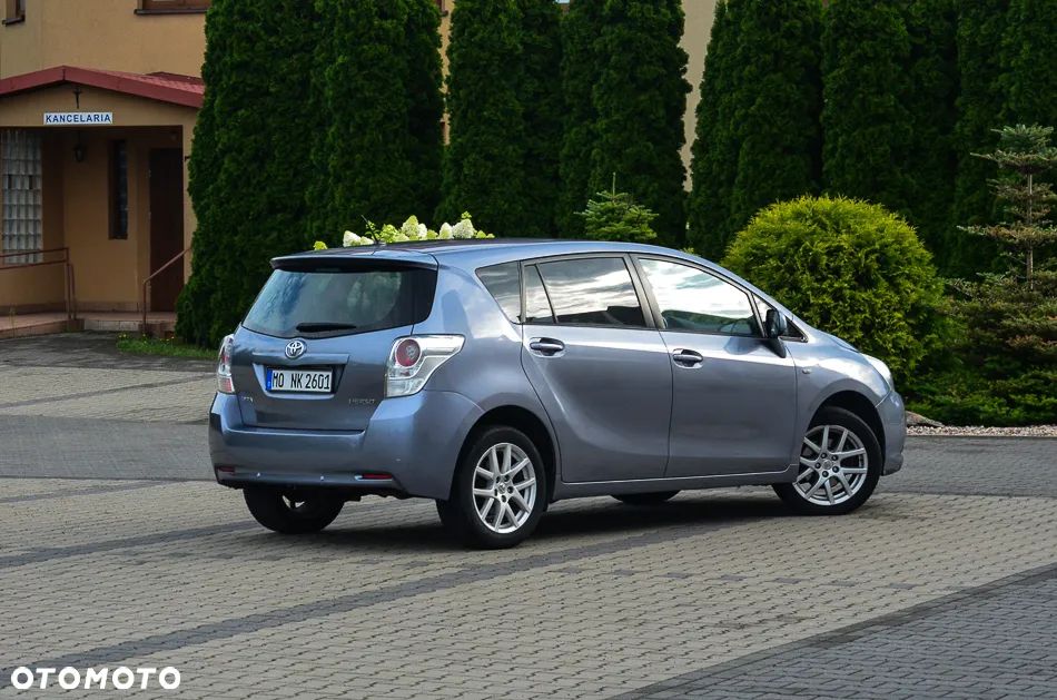 Toyota Verso 1.6 Premium 7os - 15