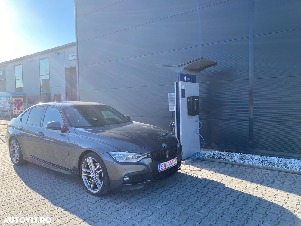 BMW Seria 3 330e iPerformance M Sport - 1