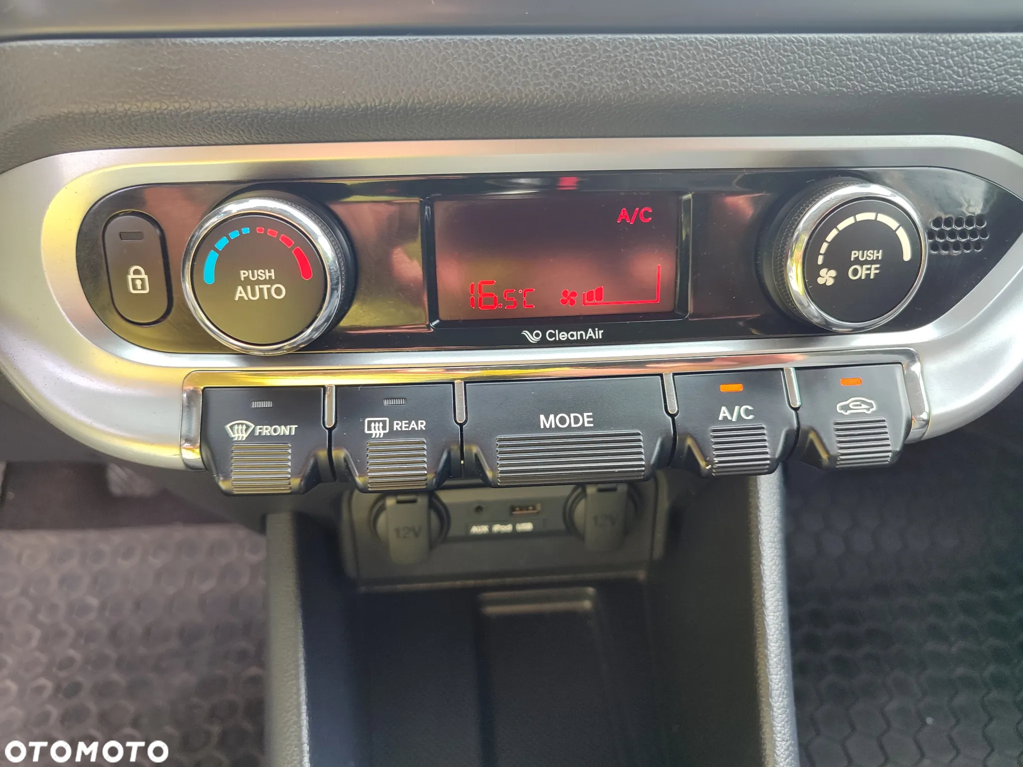 Kia Rio - 15